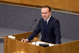 Владислав Даванков предложил бесплатно исправлять опечатки в авиабилетах